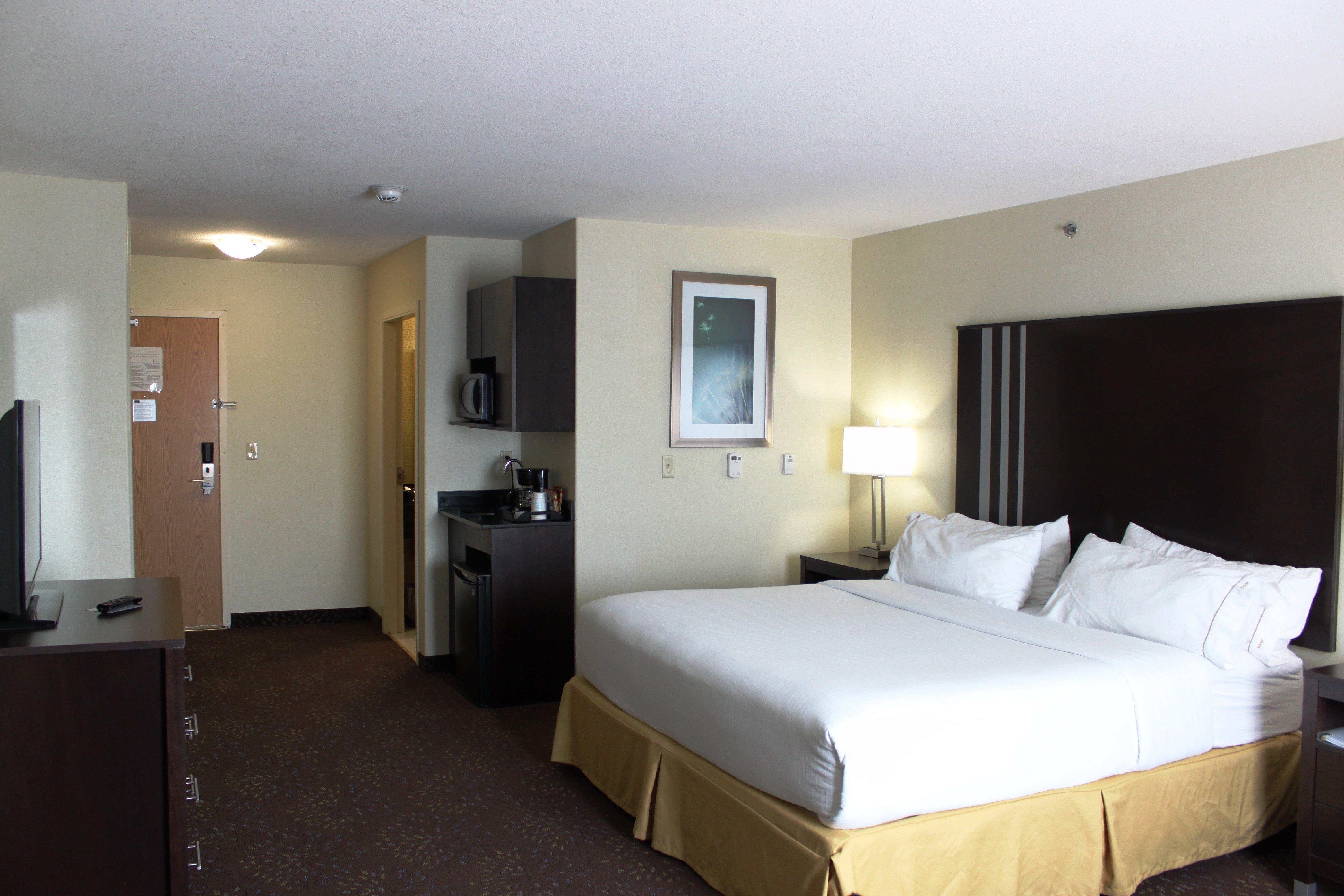 Holiday Inn Express Yorkton East By Ihg Exterior photo