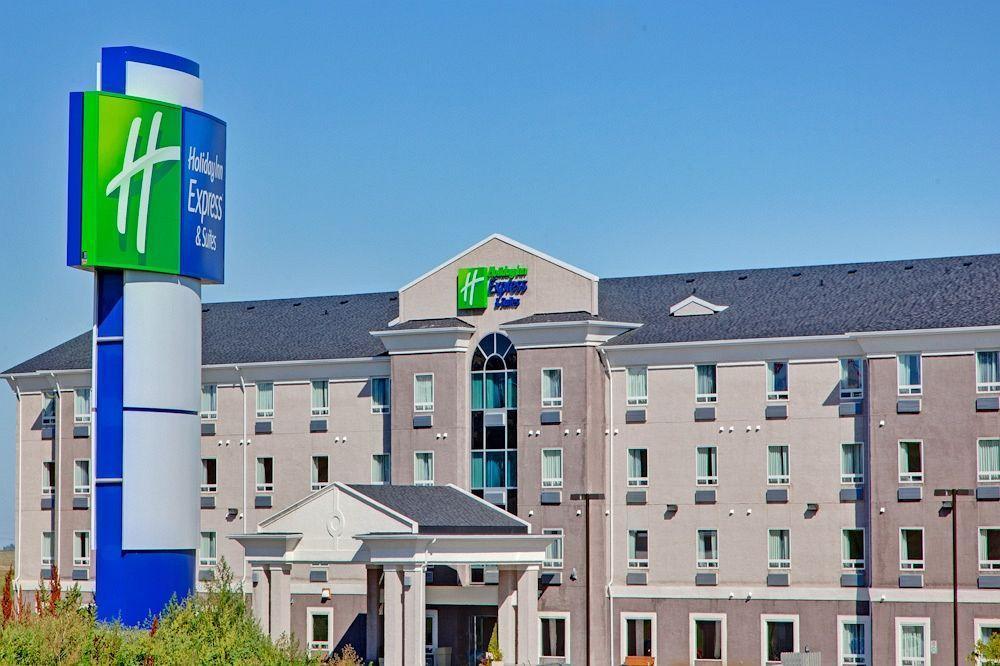 Holiday Inn Express Yorkton East By Ihg Exterior photo
